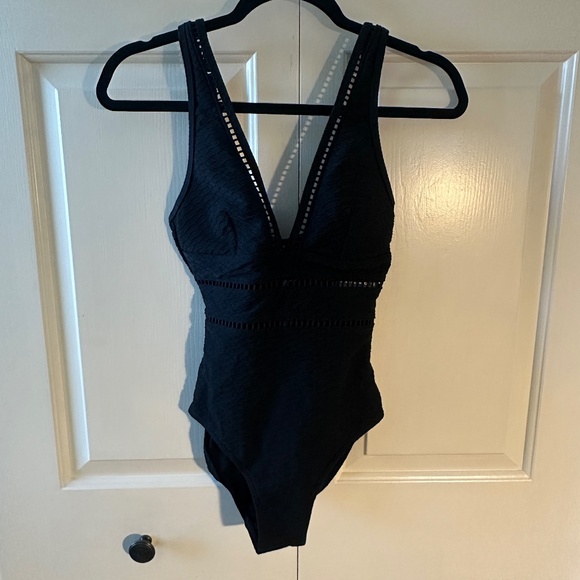NWT Sea Level Australia Honeycomb Spliced One Piece - Black - Size 4 - Picture 2 of 9